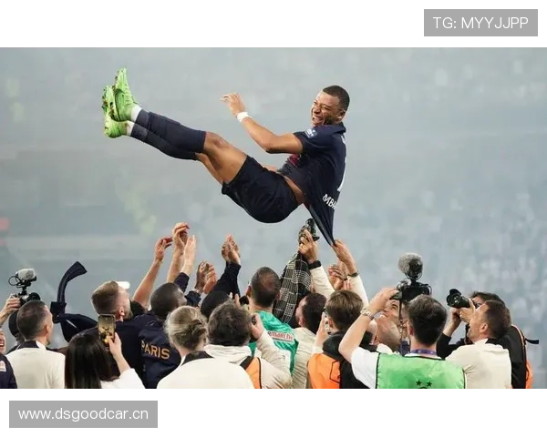 切尔西战术困局下攻防失衡持续加剧,新帅磨合与球队表现面临双重考验 切尔西战术困局下攻防失衡持续加剧,新帅磨合与球队表现面临双重考验