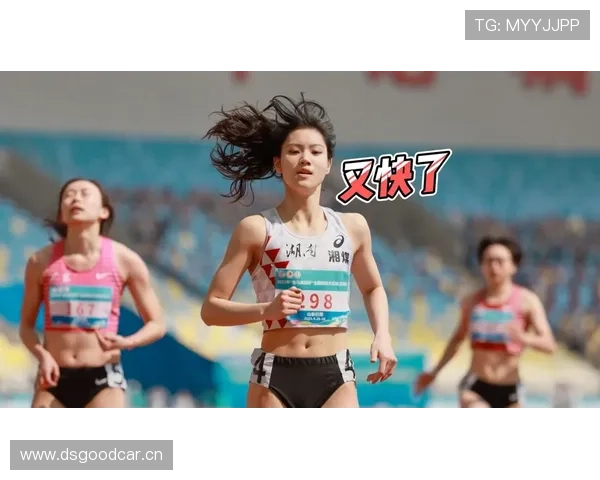 刘翔跑步的时候跟生活中那个吃油炸鬼的他一样吗？真想看看他怎么“偷懒”