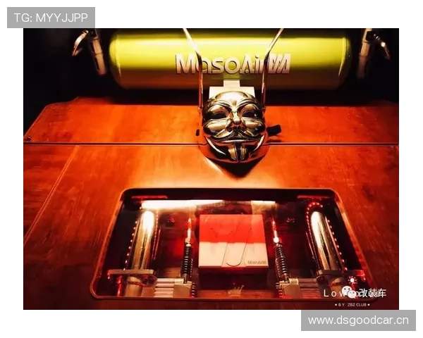 林丹深夜吃路边烤串，旁边停着那辆限量跑车，我看懵了