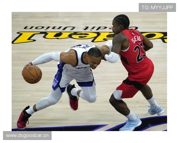 什么是扣篮干扰规则？在NBA比赛中如何判断违例？