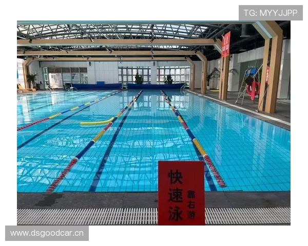 苏亚雷斯训练完顺手给家里泳池换水,这日子谁顶得住啊 苏亚雷斯训练完顺手给家里泳池换水,这日子谁顶得住啊